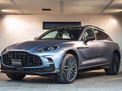 ASTON MARTIN DBX - 5