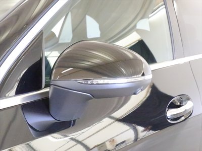 MERCEDES-BENZ GLC - 7
