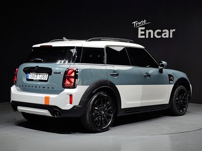 MINI COUNTRYMAN - 3