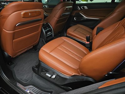 صورة 10 لـ 2024 BMW X7