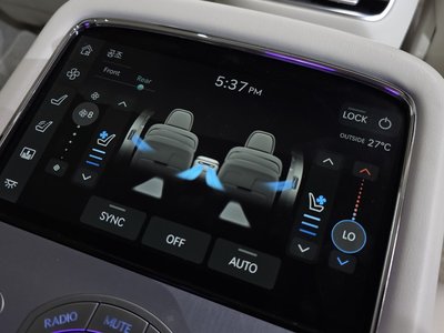 2023 Genesis G90 (RS4) — миниатюра 18