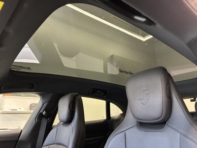 2026 Porsche TAYCAN — миниатюра 16