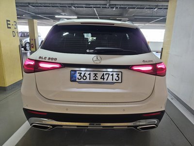 2025 Mercedes-BENZ GLC photo 3