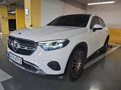 2025 Mercedes-BENZ GLC photo 6
