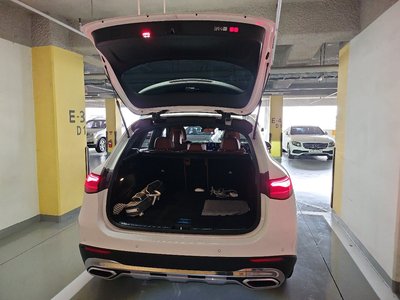 2025 Mercedes-BENZ GLC photo 10