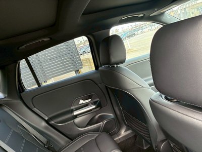 MERCEDES-BENZ GLA - 5