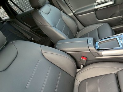 MERCEDES-BENZ GLA - 7