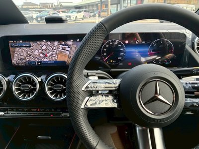 MERCEDES-BENZ GLA - 8