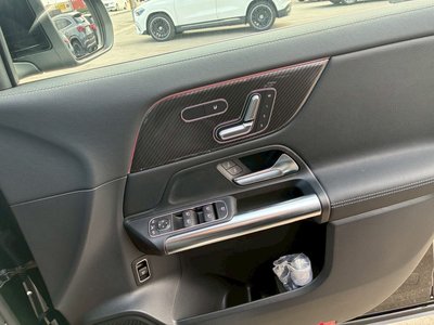 MERCEDES-BENZ GLA - 2