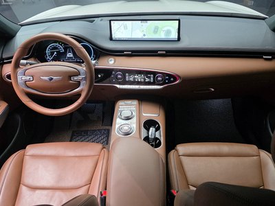 صورة 5 لـ 2022 Genesis GV70