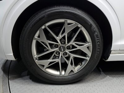 صورة 6 لـ 2022 Genesis GV70