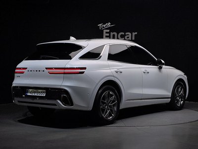 صورة 4 لـ 2022 Genesis GV70