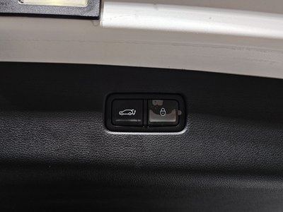 2022 Genesis GV70 — миниатюра 18
