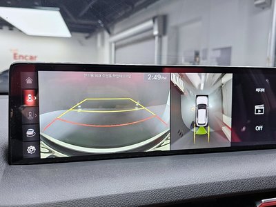 2022 Genesis GV70 — миниатюра 16