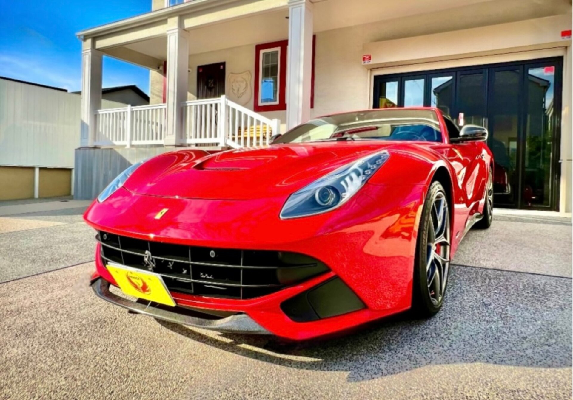 FERRARI F12 BERLINETTA - View 1