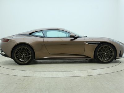 ASTON MARTIN DB12 - 4