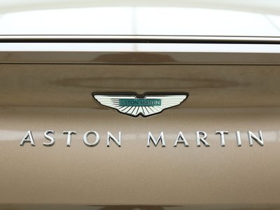 ASTON MARTIN DB12 - 9