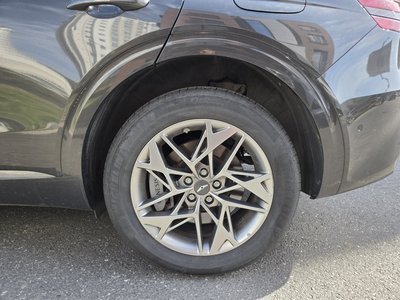 صورة 6 لـ 2024 Genesis GV70