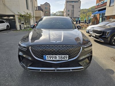 صورة 1 لـ 2024 Genesis GV70