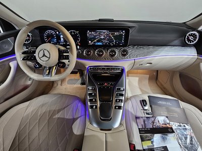 صورة 5 لـ 2023 Mercedes-BENZ GT AMG