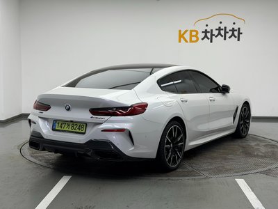 2025 BMW 8 SERIES photo 3