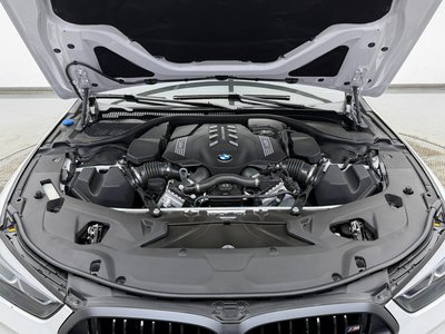 2025 BMW 8 SERIES photo 7