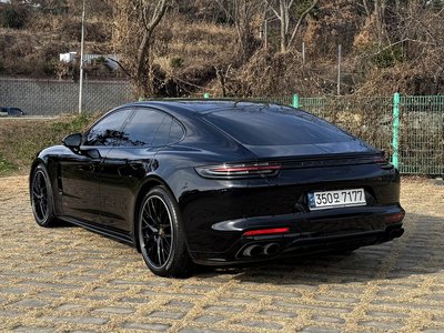 PORSCHE PANAMERA - 6