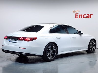 MERCEDES-BENZ E-CLASS - 3