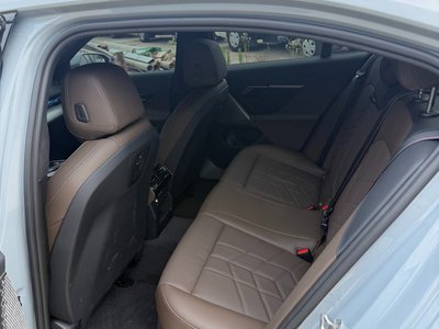صورة 9 لـ 2025 BMW 5 SERIES