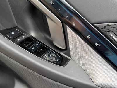 صورة مصغرة 14 لـ 2025 BMW 5 SERIES