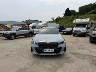 صورة 1 لـ 2025 BMW 5 SERIES