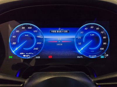 MERCEDES-BENZ EQS - 8