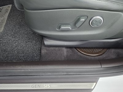 2021 Genesis GV80 — миниатюра 32