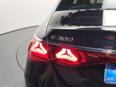 MERCEDES-BENZ E-CLASS - 10