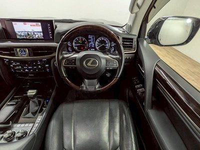 صورة مصغرة 65 لـ 2016 Lexus LX