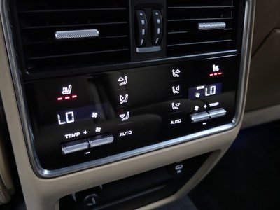 صورة مصغرة 28 لـ 2023 Porsche CAYENNE