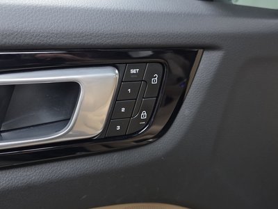 صورة مصغرة 27 لـ 2023 Porsche CAYENNE