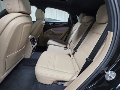 صورة مصغرة 18 لـ 2023 Porsche CAYENNE