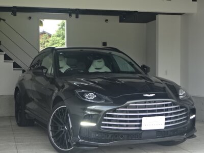 ASTON MARTIN DBX - 7