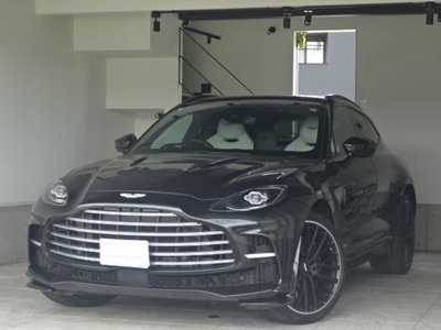 ASTON MARTIN DBX - 5