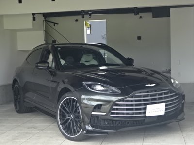 ASTON MARTIN DBX - 2