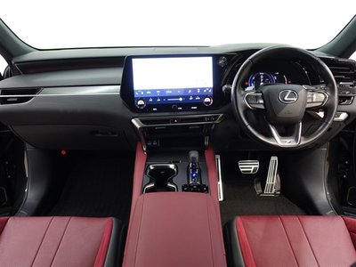 صورة 9 لـ 2023 Lexus RX