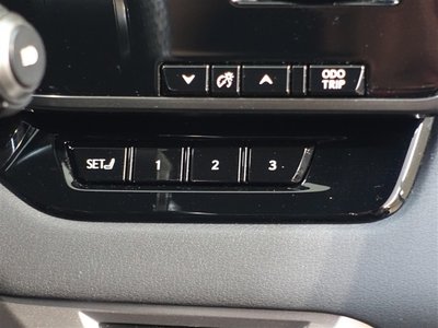 صورة مصغرة 27 لـ 2023 Lexus RX