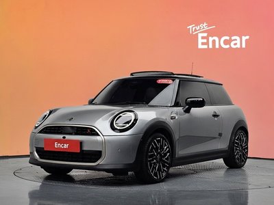 صورة 1 لـ 2024 MINI COOPER S
