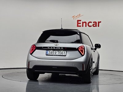 صورة 4 لـ 2024 MINI COOPER S