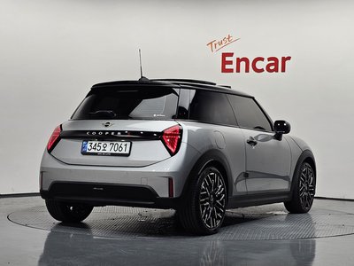 صورة 3 لـ 2024 MINI COOPER S