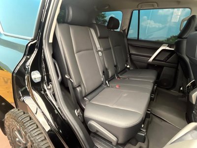 TOYOTA LAND CRUISER PRADO - 8