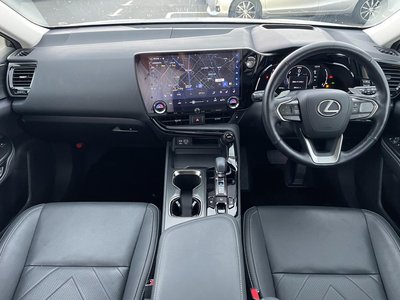 2022 Lexus NX — фото 10