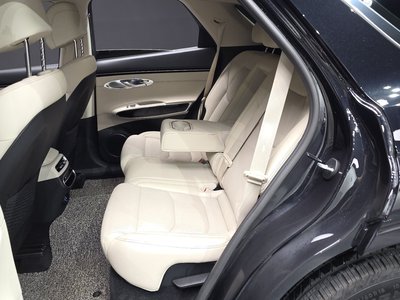 2021 Genesis GV70 — миниатюра 16