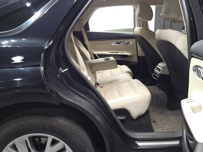 2021 Genesis GV70 — миниатюра 18